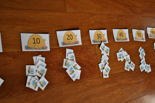 Hands-On use of the counting to 100 Honey Bee Printables! Counting to 100 Honey Bee Printables
