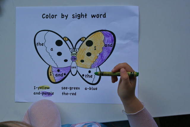 Ready2Read Level 1 Unit 1 in use! The Ready2Read program is a hands-on, interactive and engaging activities that make learning phonics, sight words and word families fun for Pre-K, Kindergarten, and 1st Graders!
