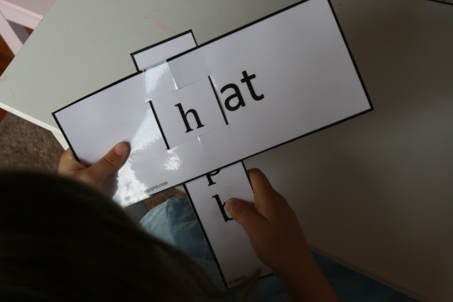 Ready2Read Level 1 Unit 1 in use! The Ready2Read program is a hands-on, interactive and engaging activities that make learning phonics, sight words and word families fun for Pre-K, Kindergarten, and 1st Graders!