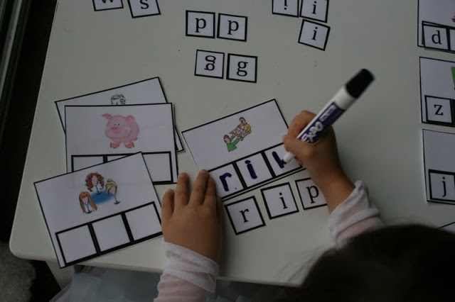 The Ready2Read program is a hands-on, interactive and engaging activities that make learning phonics, sight words and word families fun for Pre-K, Kindergarten, and 1st Graders!