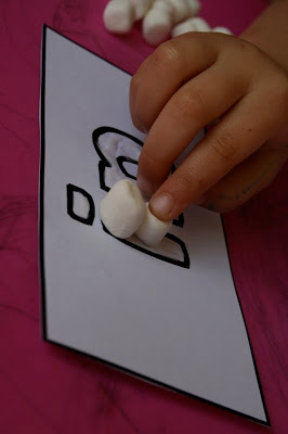The Ready2Read program is a hands-on, interactive and engaging activities that make learning phonics, sight words and word families fun for Pre-K, Kindergarten, and 1st Graders!