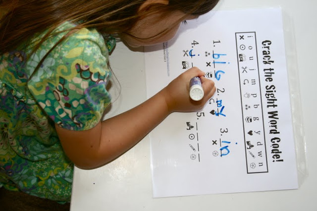 The Ready2Read program is a hands-on, interactive and engaging activities that make learning phonics, sight words and word families fun for Pre-K, Kindergarten, and 1st Graders!