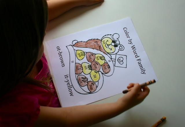 The Ready2Read program is a hands-on, interactive and engaging activities that make learning phonics, sight words and word families fun for Pre-K, Kindergarten, and 1st Graders!
