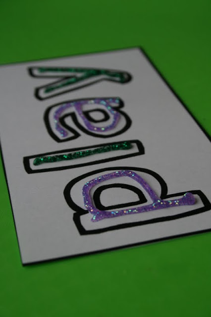 The Ready2Read program is a hands-on, interactive and engaging activities that make learning phonics, sight words and word families fun for Pre-K, Kindergarten, and 1st Graders!