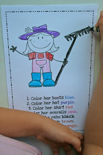 I Can Fall-O Directions in use! This booklet is designed to help reinforce important listening skills and the ability to follow written directions for Preschool and Kindergarten students!