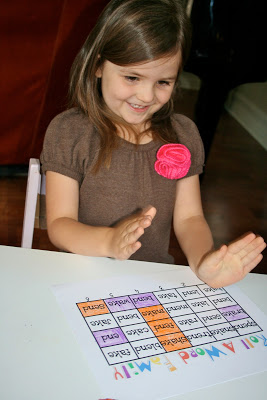 The Ready2Read program is a hands-on, interactive and engaging activities that make learning phonics, sight words and word families fun for Pre-K, Kindergarten, and 1st Grade!
