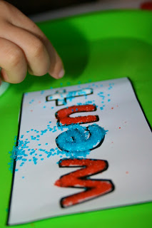 The Ready2Read program is a hands-on, interactive and engaging activities that make learning phonics, sight words and word families fun for Pre-K, Kindergarten, and 1st Grade!