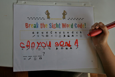 The Ready2Read program is a hands-on, interactive and engaging activities that make learning phonics, sight words and word families fun for Pre-K, Kindergarten, and 1st Grade!