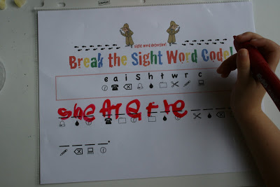 The Ready2Read program is a hands-on, interactive and engaging activities that make learning phonics, sight words and word families fun for Pre-K, Kindergarten, and 1st Grade!