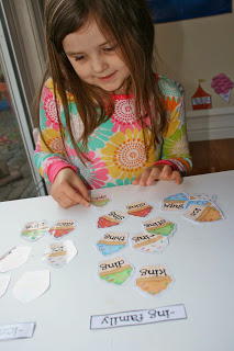 The Ready2Read program is a hands-on, interactive and engaging activities that make learning phonics, sight words and word families fun for Pre-K, Kindergarten, and 1st Grade!
