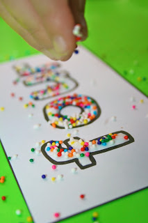 The Ready2Read program is a hands-on, interactive and engaging activities that make learning phonics, sight words and word families fun for Pre-K, Kindergarten, and 1st Grade!