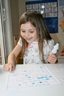The Ready2Read program is a hands-on, interactive and engaging activities that make learning phonics, sight words and word families fun for Pre-K, Kindergarten, and 1st Grade!