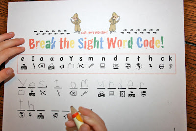 The Ready2Read program is a hands-on, interactive and engaging activities that make learning phonics, sight words and word families fun for Pre-K, Kindergarten, and 1st Grade!