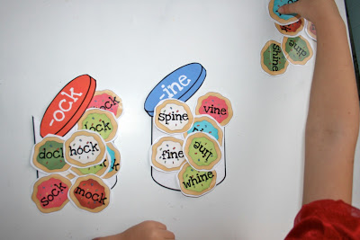 The Ready2Read program is a hands-on, interactive and engaging activities that make learning phonics, sight words and word families fun for Pre-K, Kindergarten, and 1st Grade!
