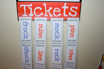 The Ready2Read program is a hands-on, interactive and engaging activities that make learning phonics, sight words and word families fun for Pre-K, Kindergarten, and 1st Grade!