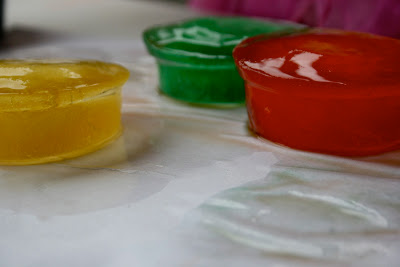 Experimenting with Colors! Experimenting with Colors makes for a FUN, educational activity with so much to be learned through it!