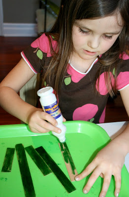 EASY Christmas Tree Craft! EASY Christmas Tree Craft!