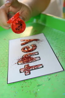 The Ready2Read program is a hands-on, interactive and engaging activities that make learning phonics, sight words and word families fun for Pre-K, Kindergarten, and 1st Grade!