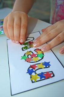 Sight Word Decorating (Cherrio Mats)