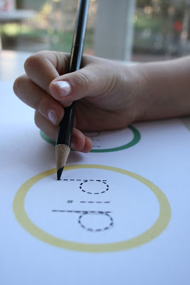 The Ready2Read program is a hands-on, interactive and engaging activities that make learning phonics, sight words and word families fun for Pre-K, Kindergarten, and 1st Grade!