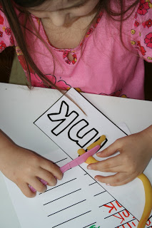 The Ready2Read program is a hands-on, interactive and engaging activities that make learning phonics, sight words and word families fun for Pre-K, Kindergarten, and 1st Grade!