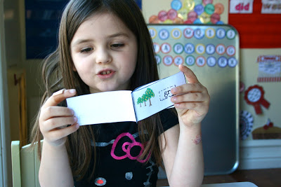 The Ready2Read program is a hands-on, interactive and engaging activities that make learning phonics, sight words and word families fun for Pre-K, Kindergarten, and 1st Grade!