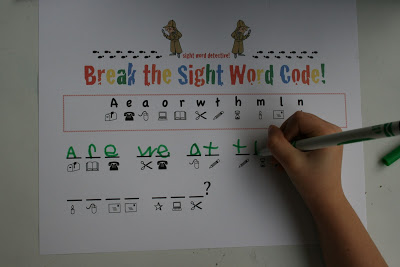 The Ready2Read program is a hands-on, interactive and engaging activities that make learning phonics, sight words and word families fun for Pre-K, Kindergarten, and 1st Grade!
