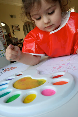 I LOVE these finger ink paints and so do the girls. Toddler Tasks Week 6!