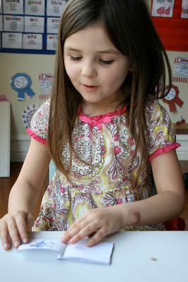 Ready2Read Level 2 Unit 9 in action! The Ready2Read program is a hands-on, interactive and engaging activities that make learning phonics, sight words and word families fun for Pre-K, Kindergarten, and 1st Grade!