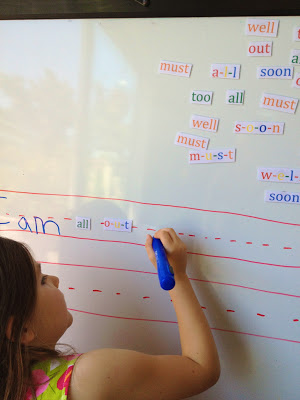The Ready2Read program is a hands-on, interactive and engaging activities that make learning phonics, sight words and word families fun for Pre-K, Kindergarten, and 1st Grade!