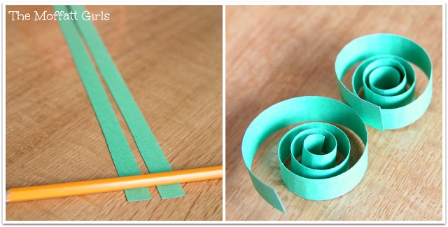 EASY CUTE Thankful Pumpkin Craft! Have students write what they are thankful for on strips of orange paper and then use a fastener to turn them into a pumpkin! Such an easy Thanksgiving Day craft!