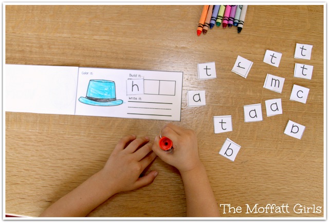 CVC Booklets are a FUN and interactive way to help students build, read and write simple CVC words for Preschool and Kindergarten!