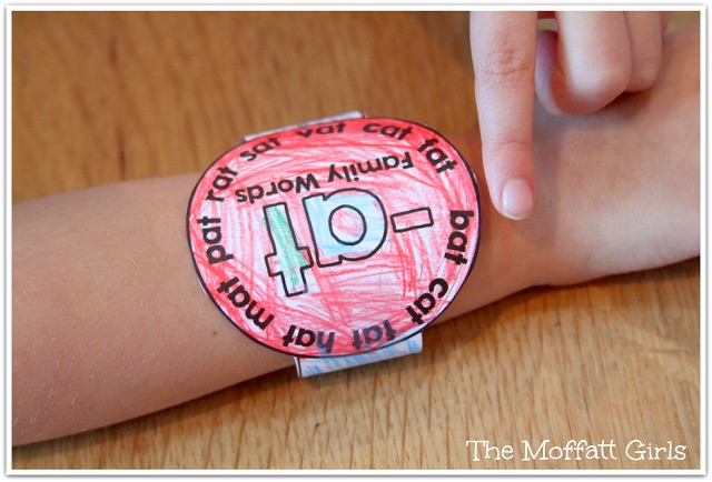 CVC Word Family Watches are a FUN and effective way to introduce, practice and reinforce simple CVC word families for Preschool, Kindergarten and 1st Grade!
