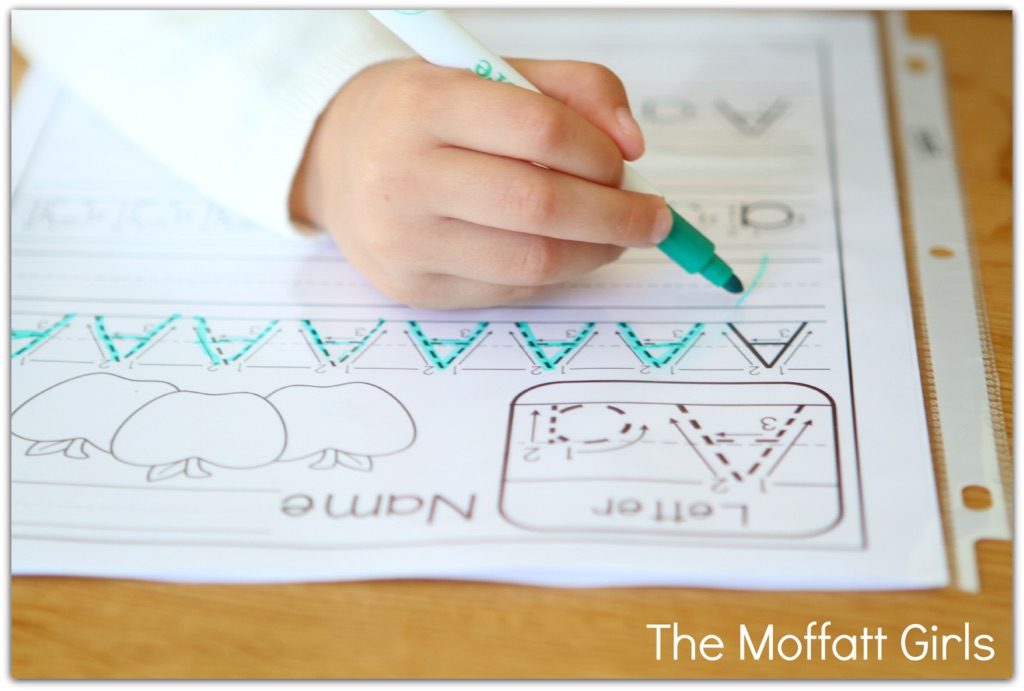 This FREE A-Z Handwriting NO PREP Packet is the perfect activity that allows a fun and effective practice!