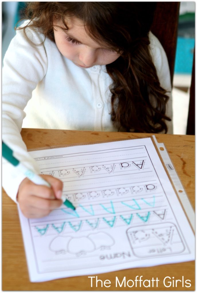 This FREE A-Z Handwriting NO PREP Packet is the perfect activity that allows a fun and effective practice!