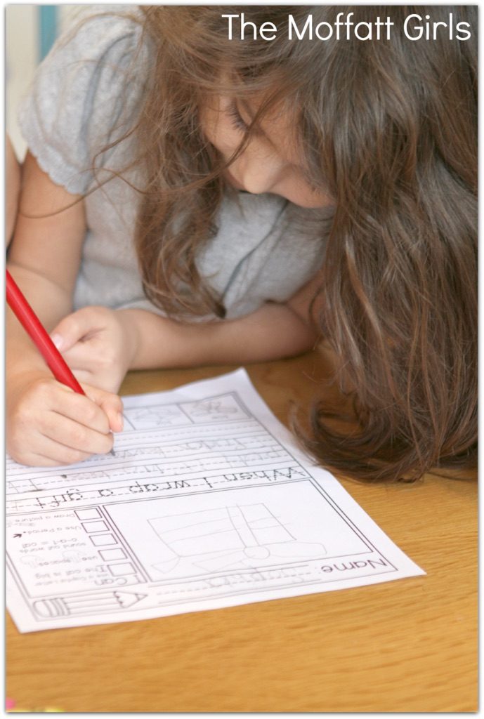 These December NO PREP 20 journal prompts include I Can statements to build writing skills and a picture dictionary to spark the imagination. Perfect for beginning writers.