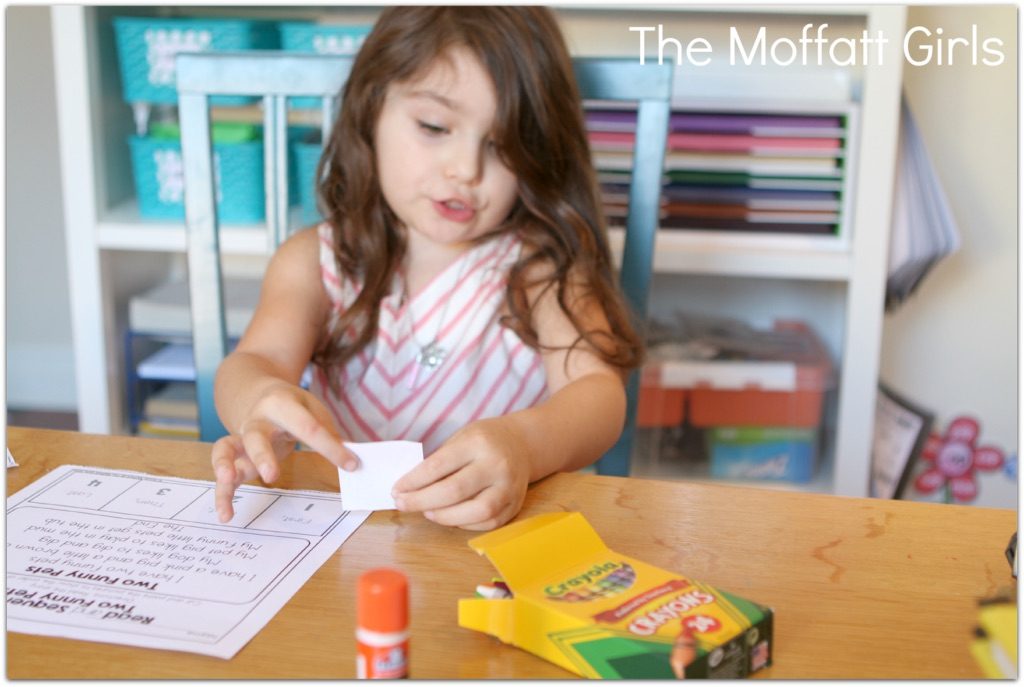 Read and Sequence NO PREP Packet (Set 1) in action! The Read and Sequence NO PREP packet is specifically designed to help beginning and or struggling readers build CONFIDENCE, FLUENCY and reading COMPREHENSION!