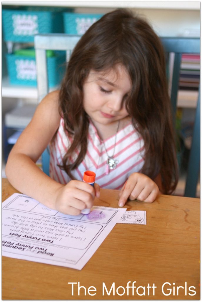 Read and Sequence NO PREP Packet (Set 1) in action! The Read and Sequence NO PREP packet is specifically designed to help beginning and or struggling readers build CONFIDENCE, FLUENCY and reading COMPREHENSION!