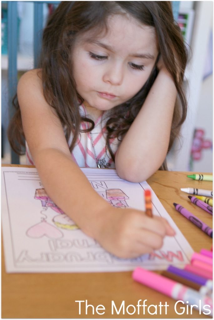 February Journal Prompts for Beginning Writers! These February NO PREP 20 journal prompts include I Can statements to build writing skills and a picture dictionary to spark the imagination. Perfect for beginning writers.