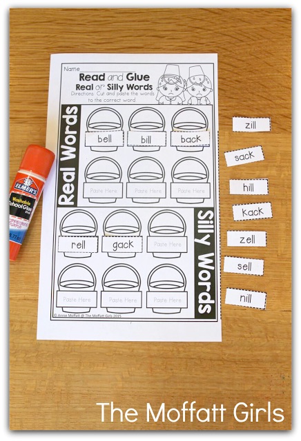 These packets are designed to build both PHONICS SKILLS AND READING COMPREHENSION with simple nursery rhymes! This packet is targeted for 1st Grade, but can also be used with high flying Kindergarteners! 