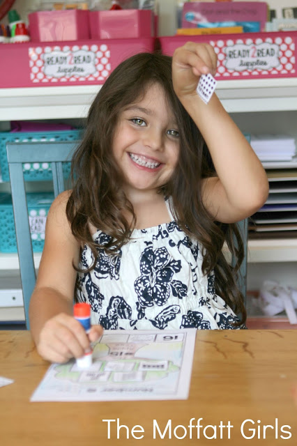 Numbers 1-20 (Number Sense and Sort) in action! The Number Sense and Sort NO PREP Packet is geared toward Pre-K and Kindergarten students to identify numbers in a variety of ways while developing number sense.