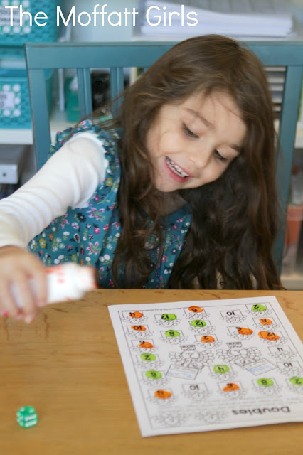 November NO PREP Packet (1st Grade) in action! Teach addition, subtraction, sight words, phonics, grammar, handwriting and so much more with the November NO PREP Packet for First Grade!