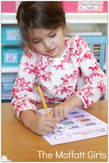 November NO PREP Packet (Kindergarten) in action! Teach basic addition, subtraction, sight words, phonics, letters, handwriting and so much more with the November NO PREP Packet for Kindergarten!