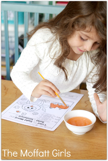November NO PREP Packet (Kindergarten) in action! Teach basic addition, subtraction, sight words, phonics, letters, handwriting and so much more with the November NO PREP Packet for Kindergarten!