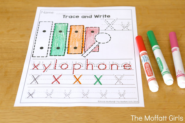 February NO PREP Packet (Preschool) in action! Teach number concepts, colors, shapes, letters, phonics and so much more with the February NO PREP Packet for Preschool!