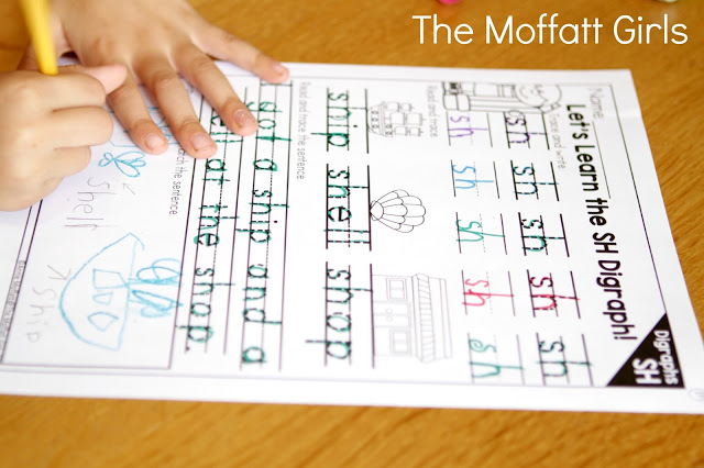 Digraphs can be tricky for struggling readers, and it's important for readers to learn how to identify digraphs early on. These activities cover both beginning and ending digraphs!