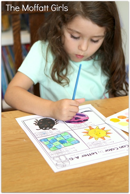 Back to School NO PREP Math and Literacy (Kindergarten) in action! Teach basic addition, subtraction, sight words, phonics, letters, handwriting and so much more with the August and September NO PREP Packet for Kindergarten!