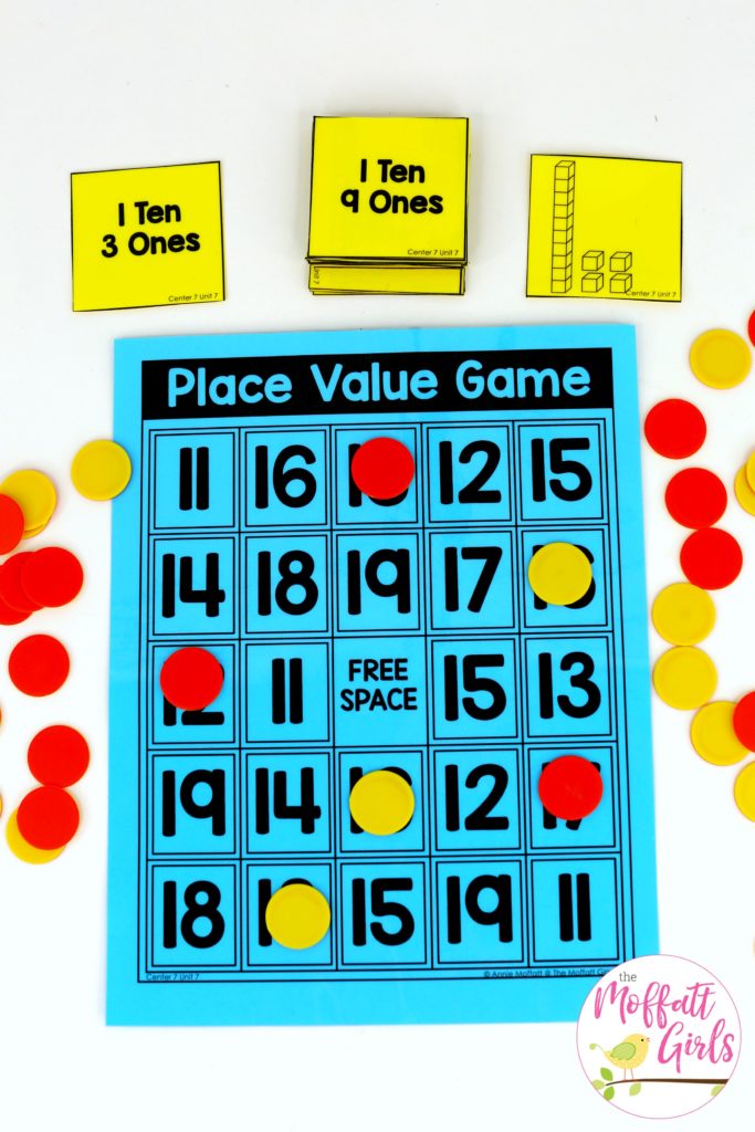 Place Value Game- a fun place value math center to teach tens and ones! Teach base ten math with these hands-on math centers for Kindergarten!