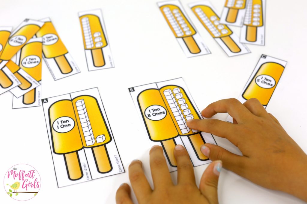 Place Value Popsicles- Fun place value math center to teach tens and ones! Teach base ten math with these hands-on math centers for Kindergarten!